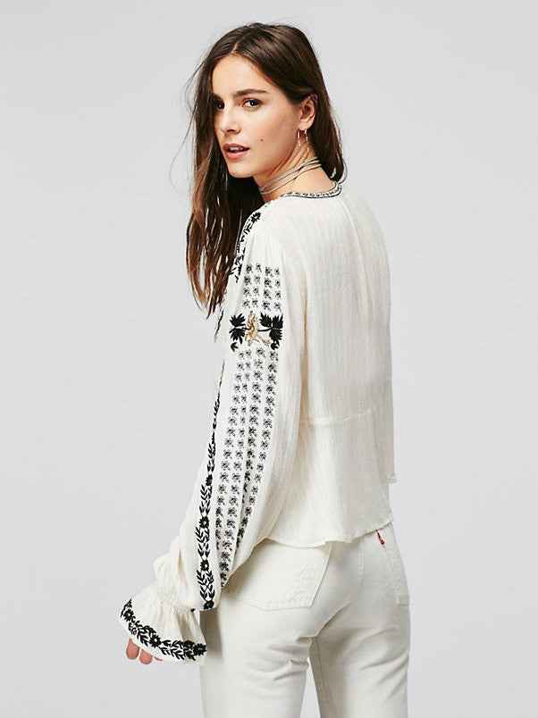 Lady Elegant And Refined Embroidered Flared Sleeve Top