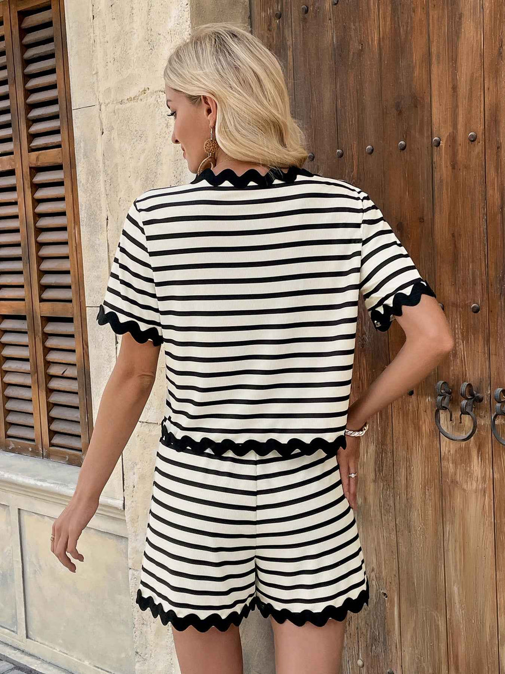 Casual Striped Lace Stitching Two Piece Set Lace up Shorts Set Women