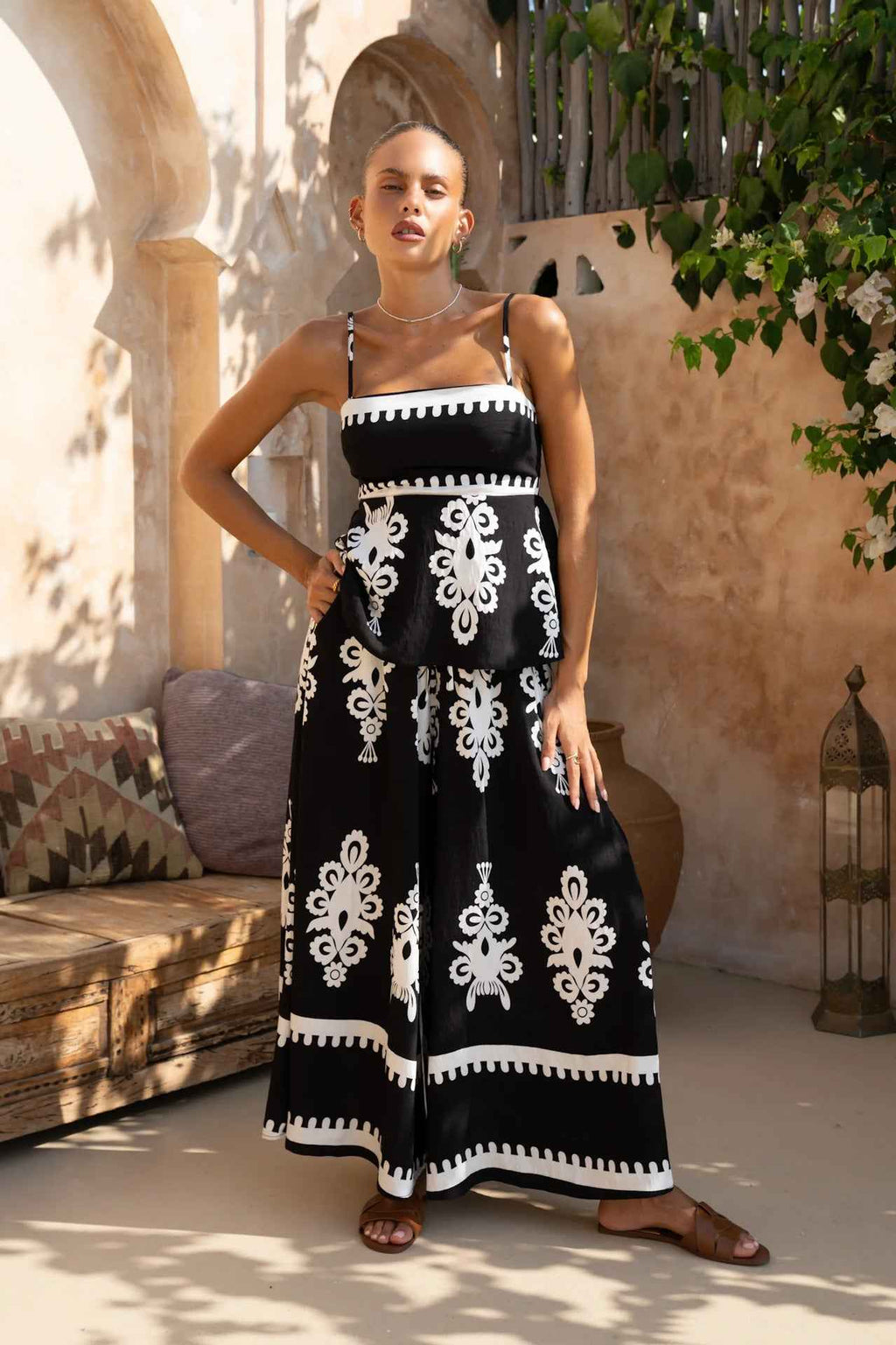 Summer Ethnic Slim Fit Backless Suspender Two Piece Sets