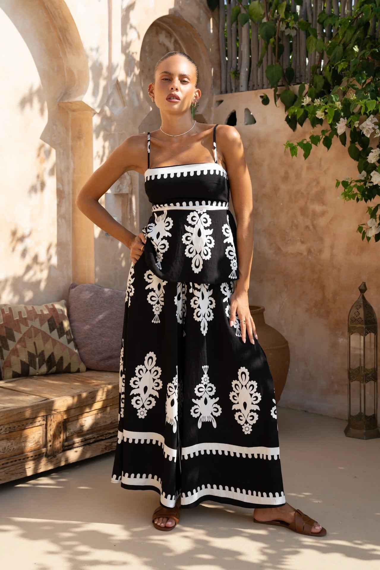 Summer Ethnic Slim Fit Backless Suspender Two Piece Sets