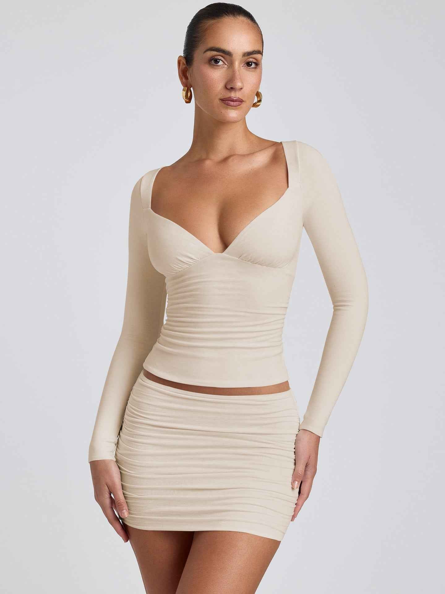 Summer Women Diamond Collar Long Sleeved T shirt Lightly Mature Slim Fit Sexy Top